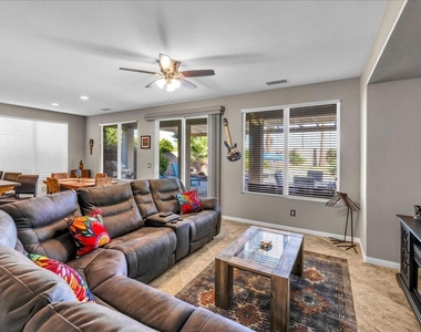 60636 Desert Shadows Drive - Photo Thumbnail 43