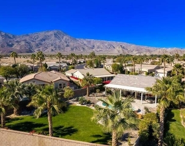 60636 Desert Shadows Drive - Photo Thumbnail 12