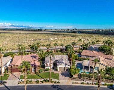 60636 Desert Shadows Drive - Photo Thumbnail 38