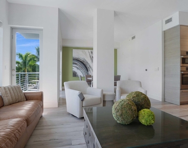 155 E Boca Raton Road - Photo Thumbnail 5
