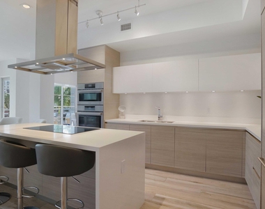 155 E Boca Raton Road - Photo Thumbnail 10