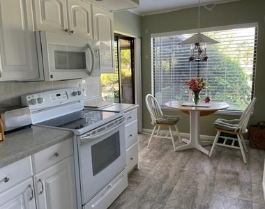 36 Ironwood Way N - Photo Thumbnail 4