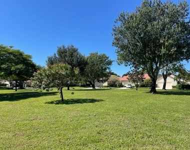 36 Ironwood Way N - Photo Thumbnail 12