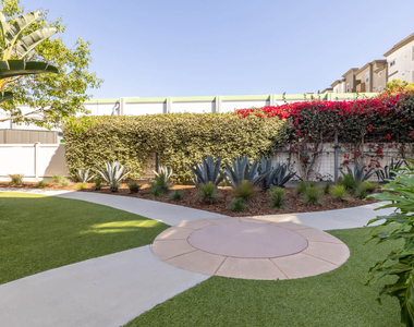 4077 Glencoe Avenue - Photo Thumbnail 49