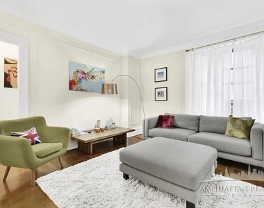 W 55th St - Photo Thumbnail 1