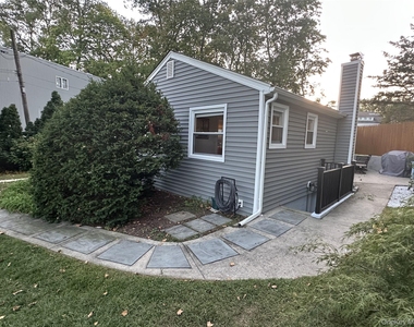 23 West Drive - Photo Thumbnail 3