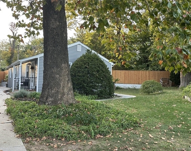 23 West Drive - Photo Thumbnail 7