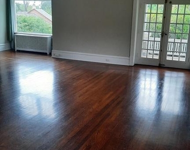 2315 Magnolia Drive - Photo Thumbnail 5