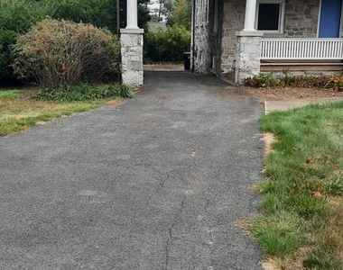 2315 Magnolia Drive - Photo Thumbnail 2