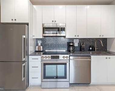 5311 Atlantic Avenue - Photo Thumbnail 16