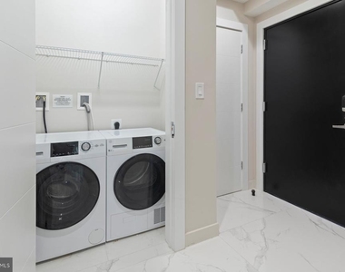5311 Atlantic Avenue - Photo Thumbnail 2