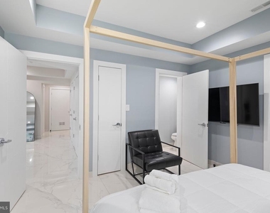 5311 Atlantic Avenue - Photo Thumbnail 11