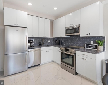 5311 Atlantic Avenue - Photo Thumbnail 7