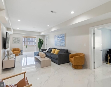 5311 Atlantic Avenue - Photo Thumbnail 2