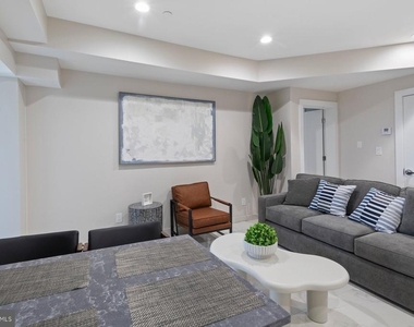 5311 Atlantic Avenue - Photo Thumbnail 5