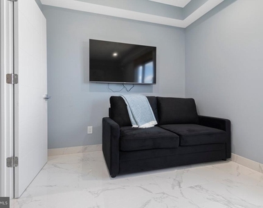 5311 Atlantic Avenue - Photo Thumbnail 10