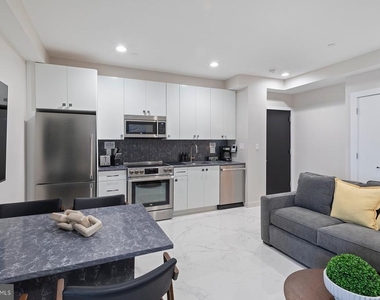 5311 Atlantic Avenue - Photo Thumbnail 4