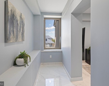 5311 Atlantic Avenue - Photo Thumbnail 16