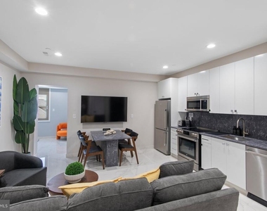 5311 Atlantic Avenue - Photo Thumbnail 3