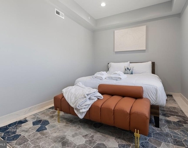 5311 Atlantic Avenue - Photo Thumbnail 9