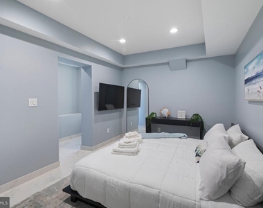 5311 Atlantic Avenue - Photo Thumbnail 13