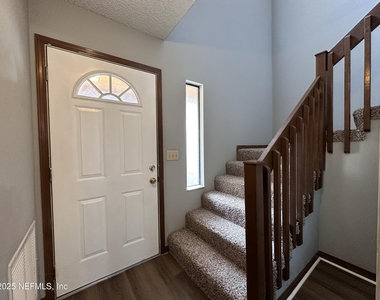 1114 Romaine Circle W - Photo Thumbnail 5
