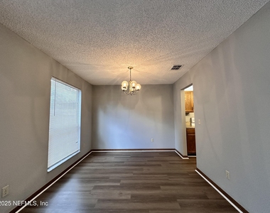 1114 Romaine Circle W - Photo Thumbnail 3