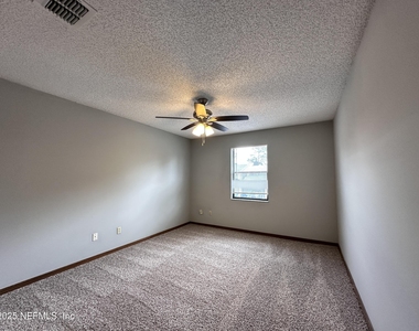 1114 Romaine Circle W - Photo Thumbnail 6