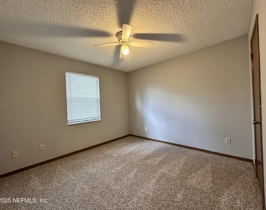 1114 Romaine Circle W - Photo Thumbnail 10