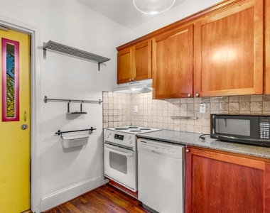 198 Ponce De Leon Avenue Ne - Photo Thumbnail 18