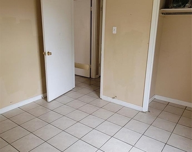 502 Sammon Drive - Photo Thumbnail 4