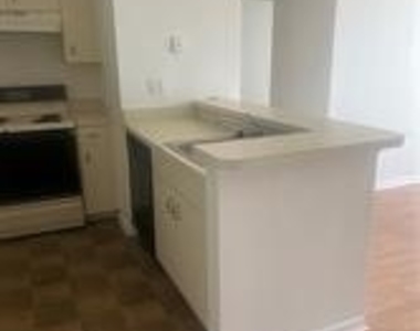 13545 Eagle Ridge Drive - Photo Thumbnail 7