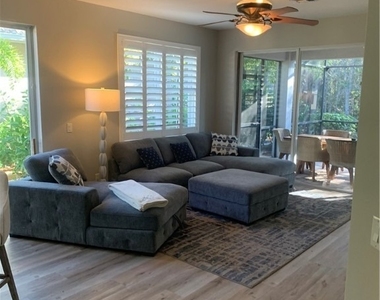 10600 Tirano Court - Photo Thumbnail 5