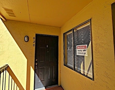 2885 Winkler Avenue - Photo Thumbnail 1