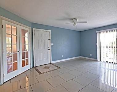 2885 Winkler Avenue - Photo Thumbnail 8