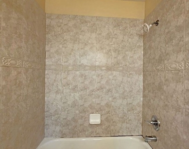 2885 Winkler Avenue - Photo Thumbnail 15