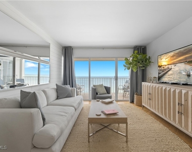 3443 Gulf Shore Boulevard N - Photo Thumbnail 1