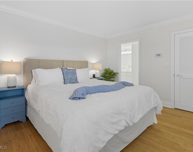 3443 Gulf Shore Boulevard N - Photo Thumbnail 15