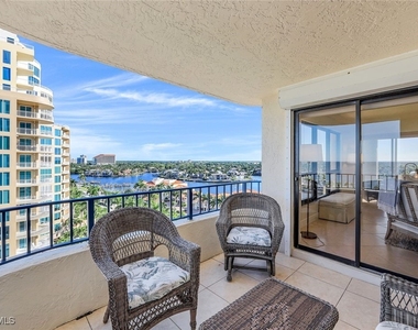 4451 Gulf Shore Boulevard N - Photo Thumbnail 12