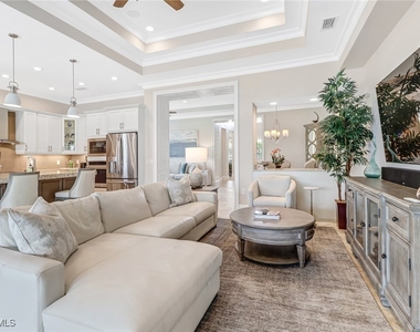 6487 Warwick Avenue - Photo Thumbnail 10