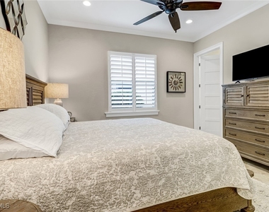 6487 Warwick Avenue - Photo Thumbnail 22