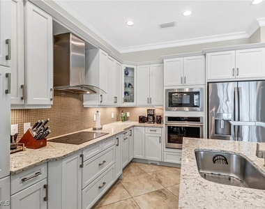 6487 Warwick Avenue - Photo Thumbnail 6