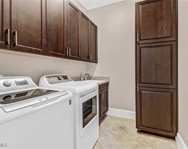 6487 Warwick Avenue - Photo Thumbnail 27
