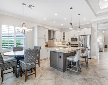 6487 Warwick Avenue - Photo Thumbnail 7
