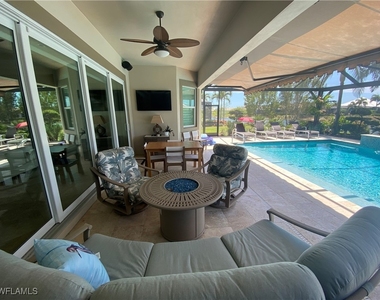 6487 Warwick Avenue - Photo Thumbnail 31