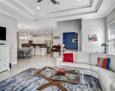 7194 Dominica Drive - Photo Thumbnail 13