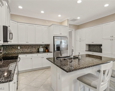 7194 Dominica Drive - Photo Thumbnail 9