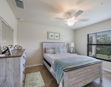 9533 Avellino Way - Photo Thumbnail 10
