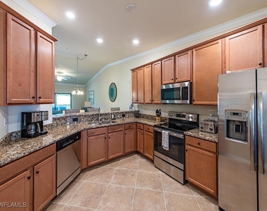 9533 Avellino Way - Photo Thumbnail 6