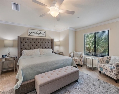 9533 Avellino Way - Photo Thumbnail 7